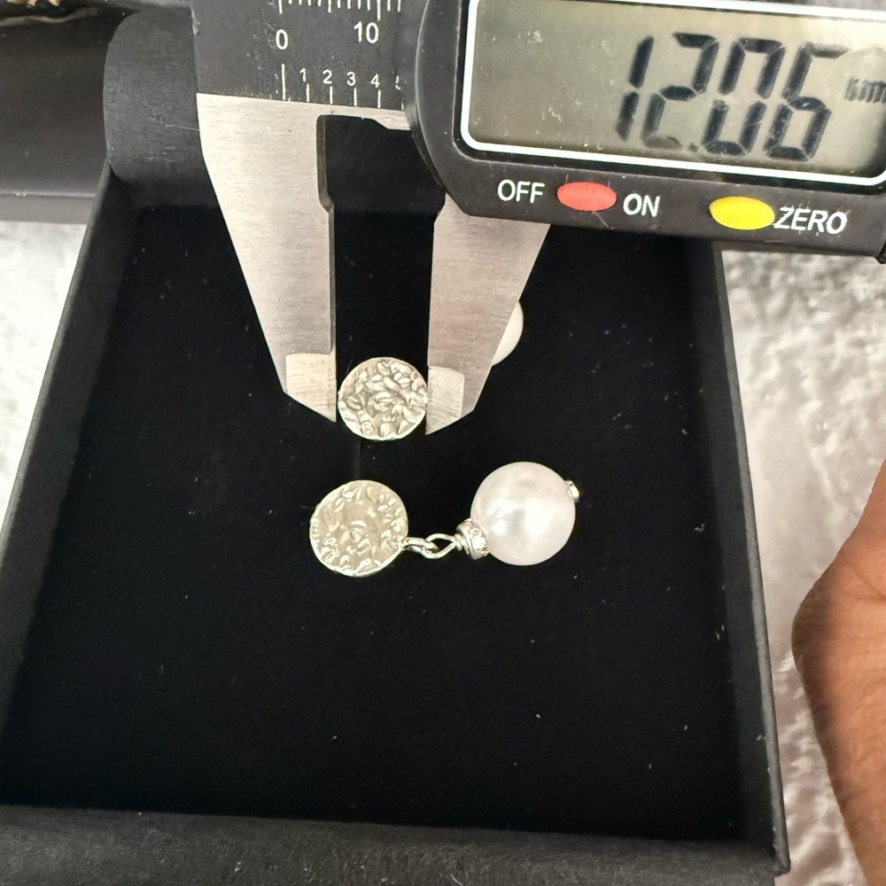 Silver Disc and White Pearl Earrings - Picture 4 of 7